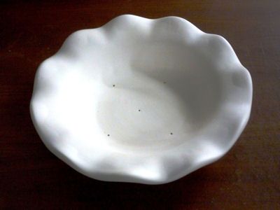 11.5" Round Ruffled Rim Bowl